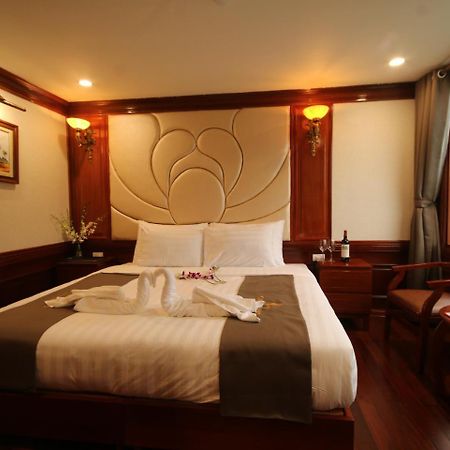 Готель Calypso Cruises Cat Hai Екстер'єр фото