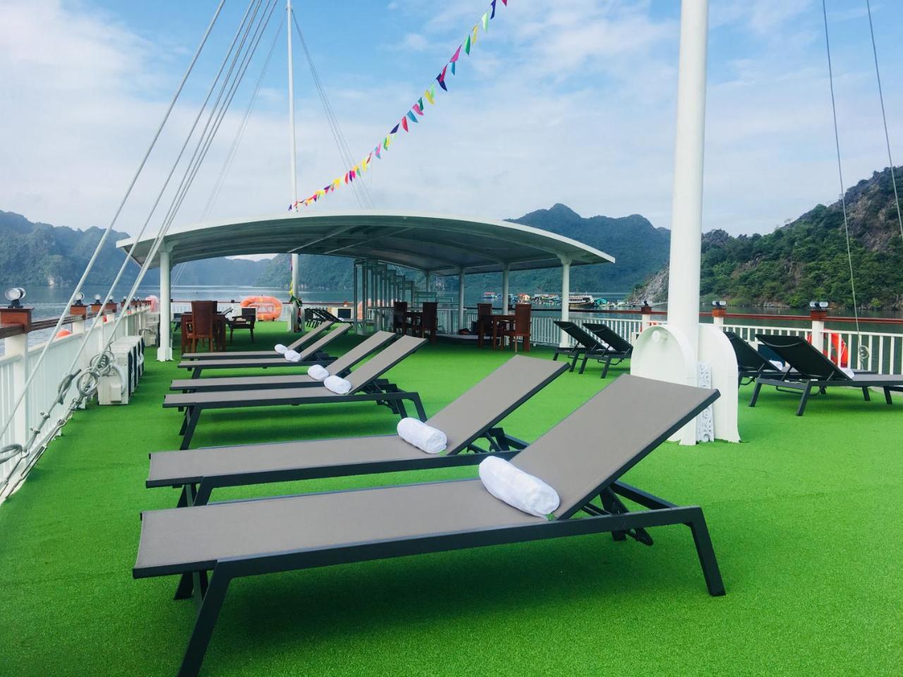 Готель Calypso Cruises Cat Hai Екстер'єр фото